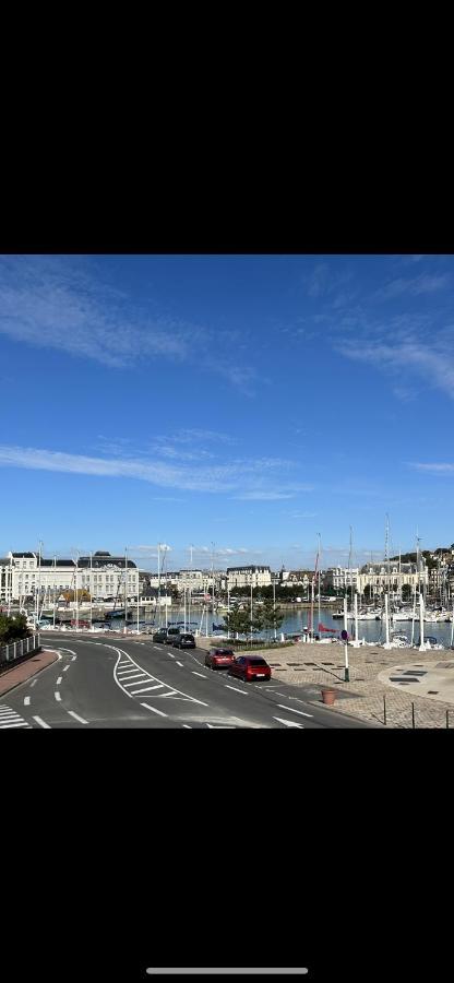 La Marine Apartment Deauville Exterior photo